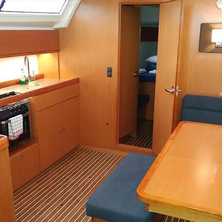 Sailing Yacht Queen Eliza Πλωτό κατάλυμα Βάρνα