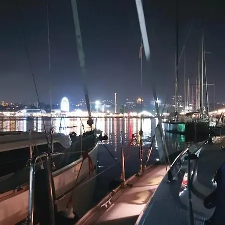 Sailing Yacht Queen Eliza Botel Varna