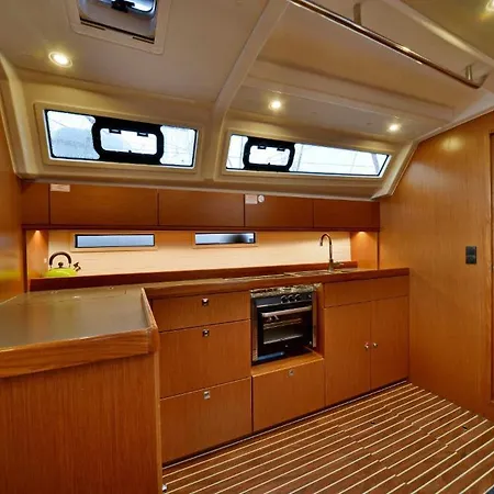 Sailing Yacht Queen Eliza Πλωτό κατάλυμα *